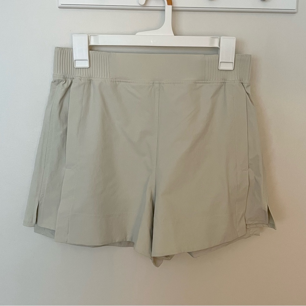 Lululemon Stretch Woven Relaxed-Fit High-Rise Short